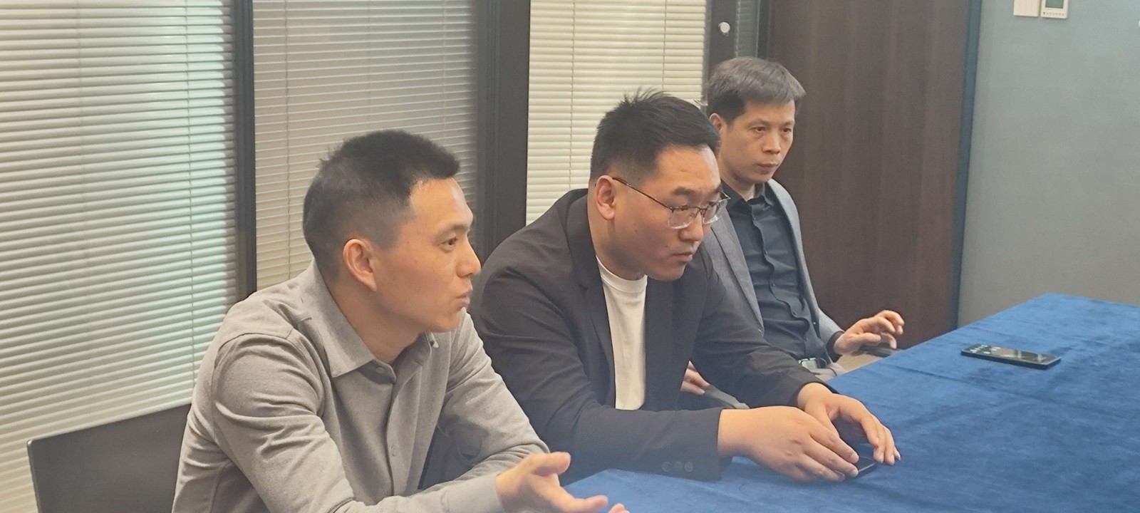 1744544626529819.jpg 4.jpg